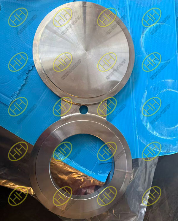 ASME B16.48 6 inch Class 300 ASTM A516 Gr.60 spectacle blind flange