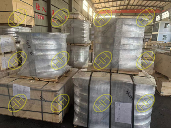 ASME B16.5 Class 300 A105N weld neck flanges ready for shipment to UAE