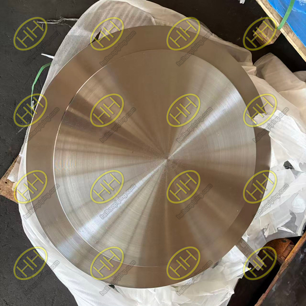 ASTM 240 Gr.321 RF paddle blind with UNS N06625 overlay, Class900, ASME B16.48 NACE sour service, full PMI & UT inspection shipped to Singapore