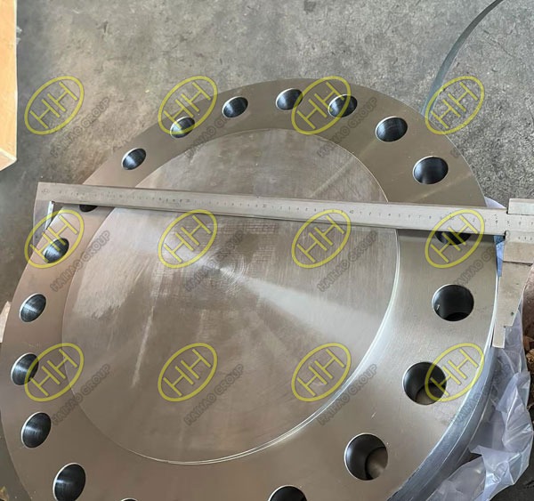 Dimension measurement of ASME B16.5 Blind Flange LF2 Class 1