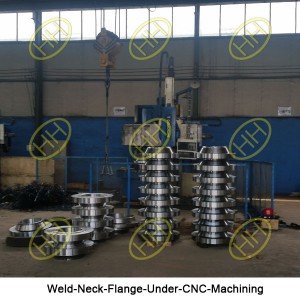 Weld-Neck-Flange-Under-CNC-Machining